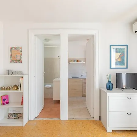 Iflat Shiny Penthouse In Balduina Apartment