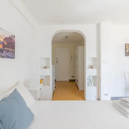 Iflat Shiny Penthouse In Balduina Apartment